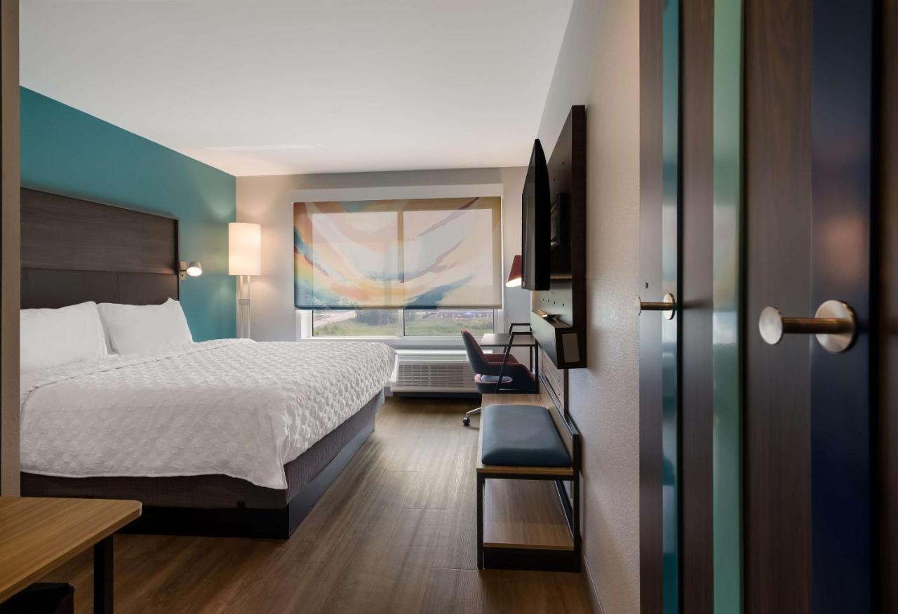 Tru By Hilton Novi Detroit Hotel Екстериор снимка