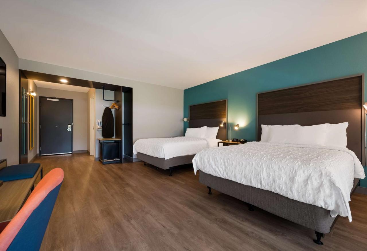 Tru By Hilton Novi Detroit Hotel Екстериор снимка