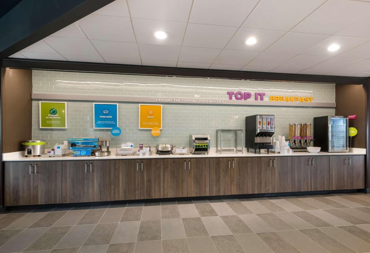 Tru By Hilton Novi Detroit Hotel Екстериор снимка