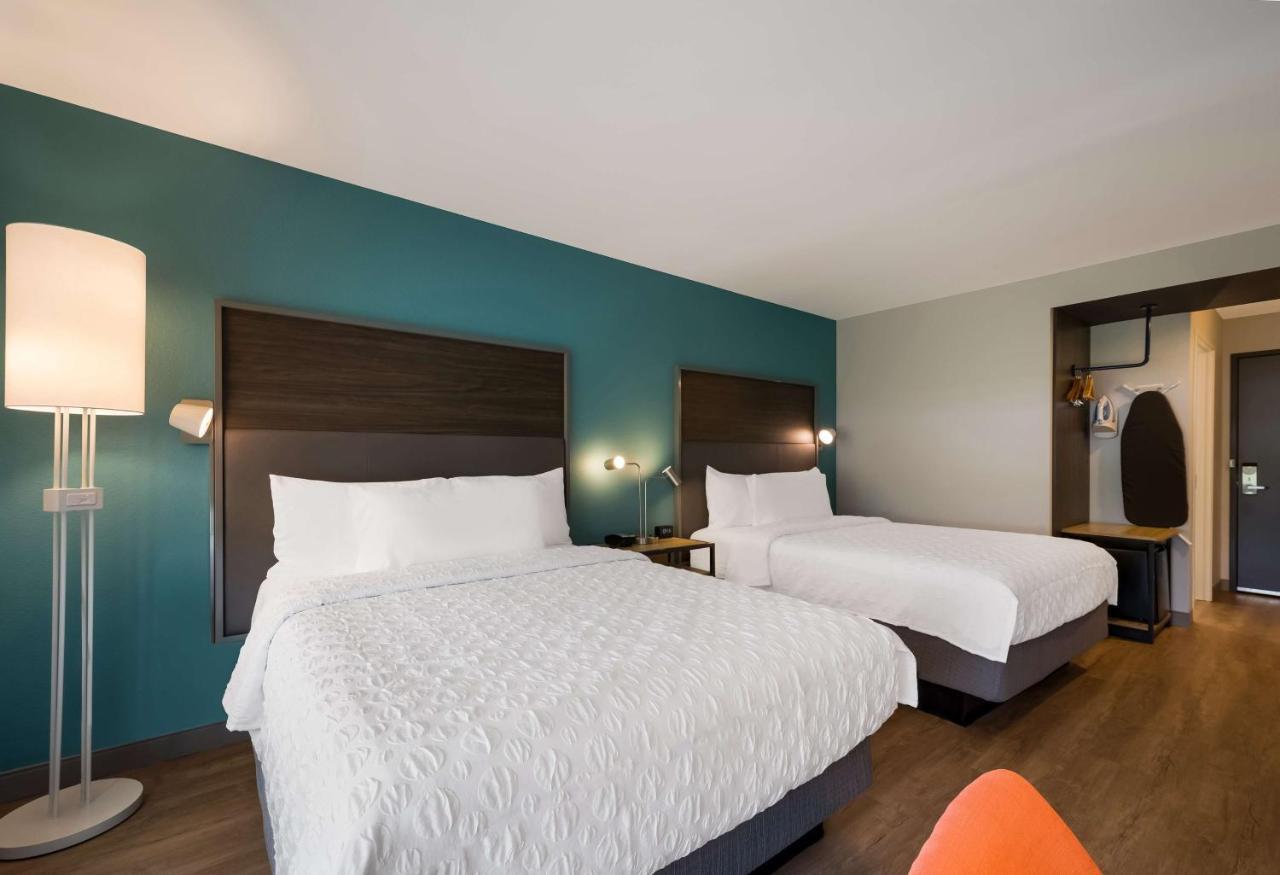 Tru By Hilton Novi Detroit Hotel Екстериор снимка