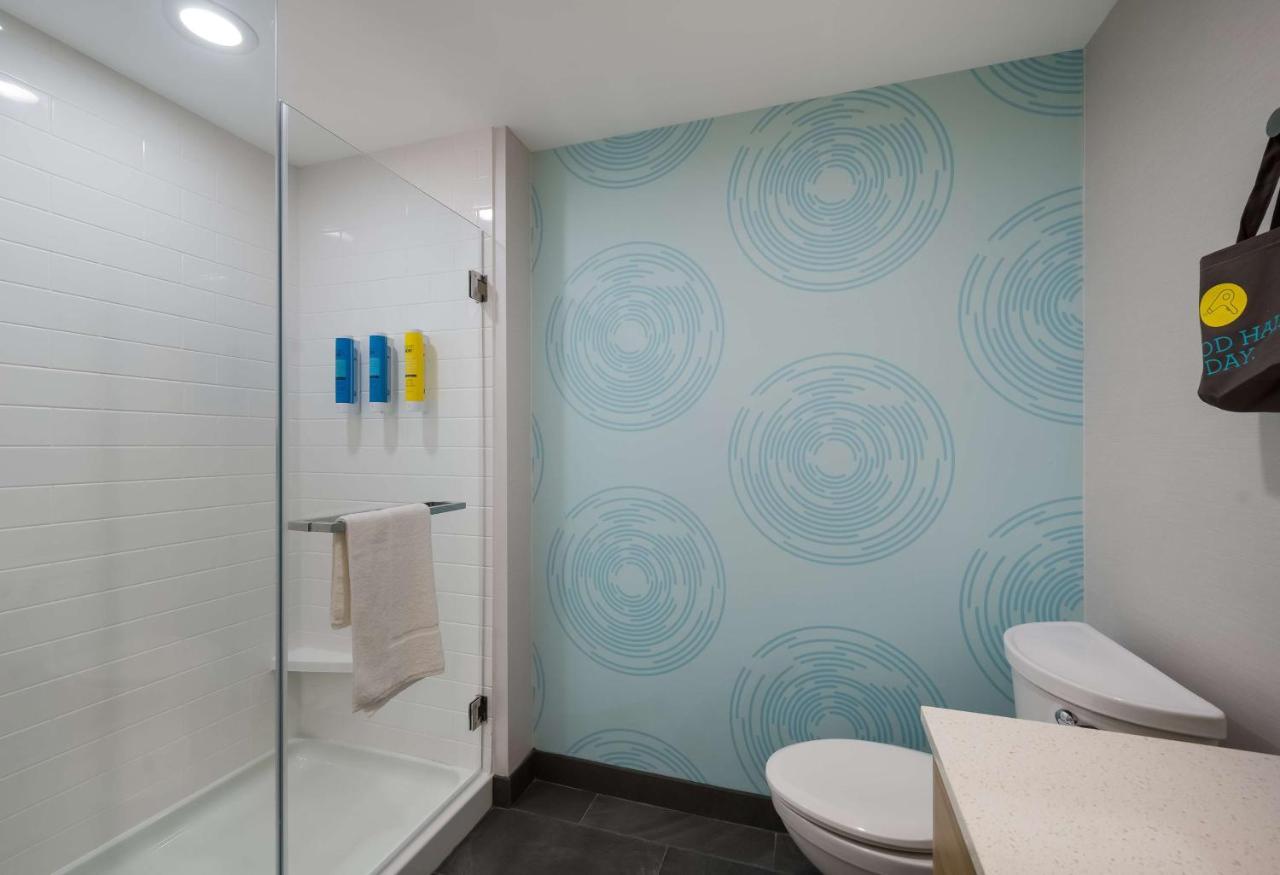 Tru By Hilton Novi Detroit Hotel Екстериор снимка