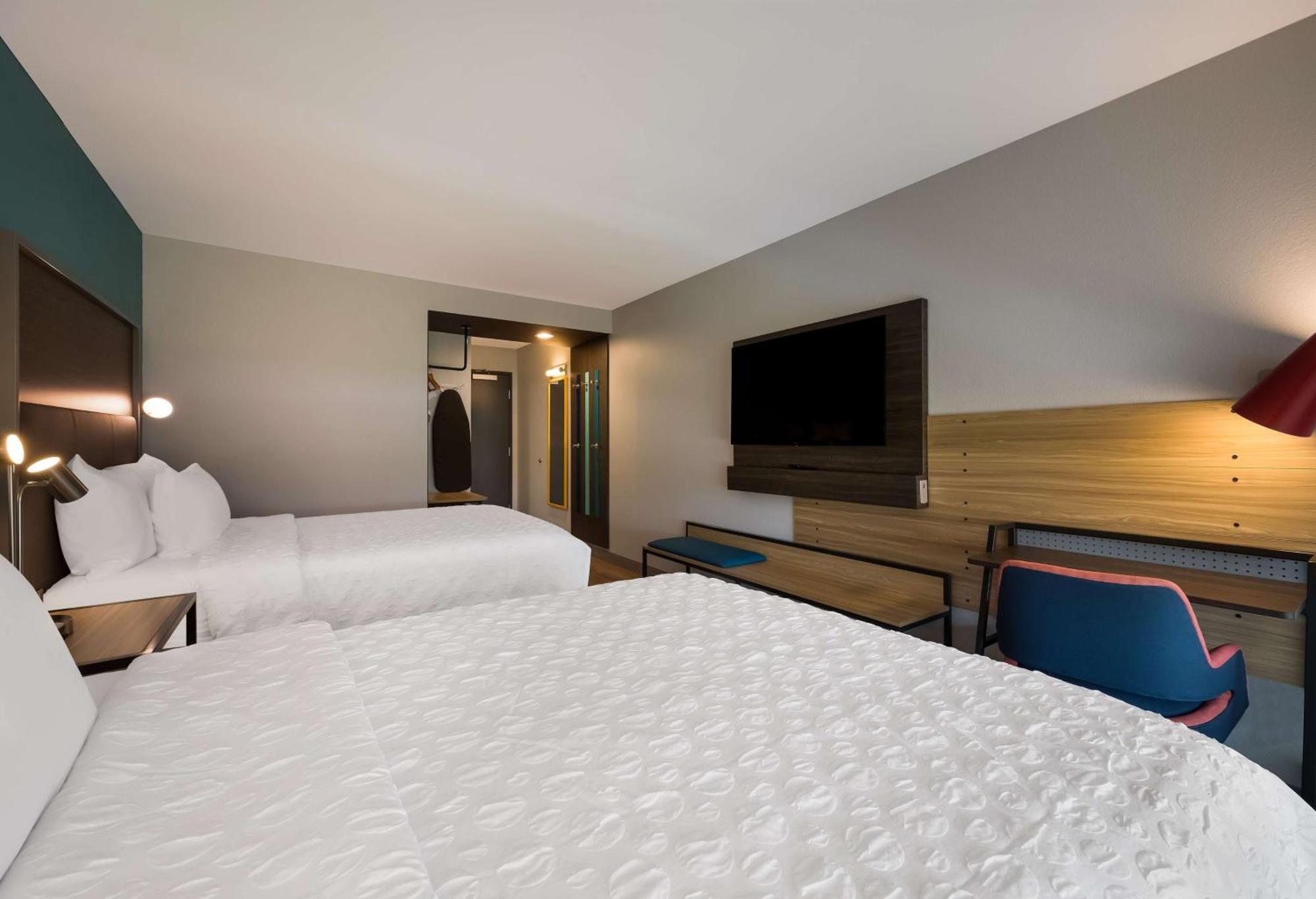 Tru By Hilton Novi Detroit Hotel Екстериор снимка